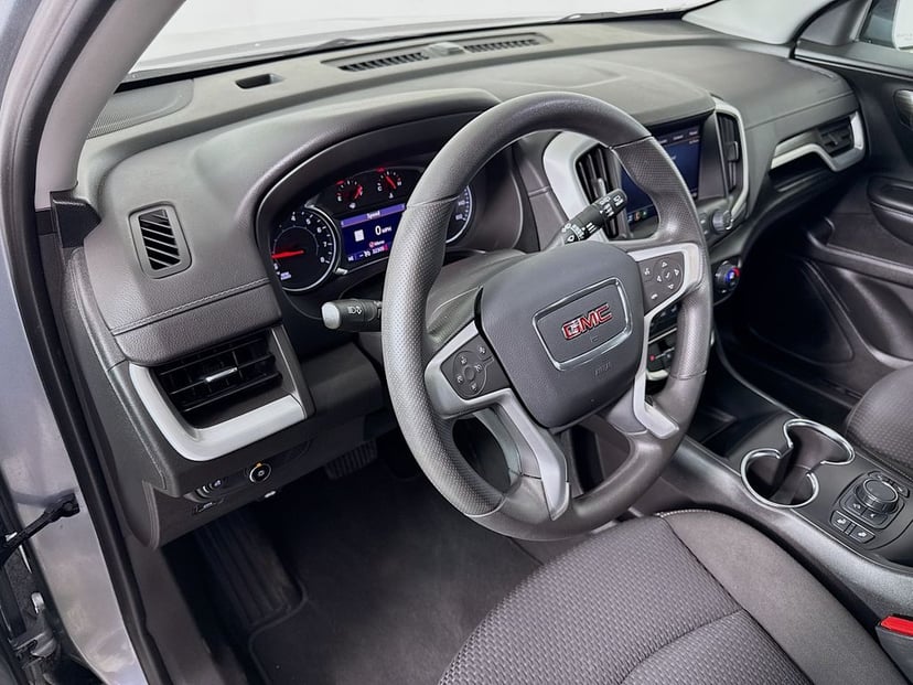 2023 GMC Terrain - Image 9