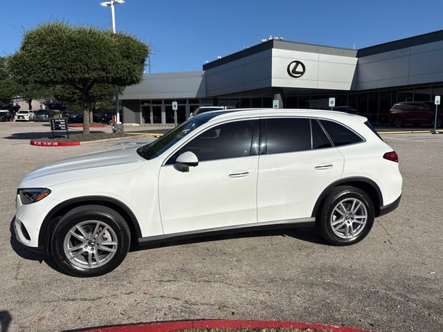 2023 Mercedes-Benz GLC 300