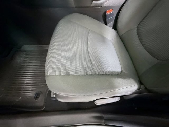 2022 Toyota RAV4 - Image 16