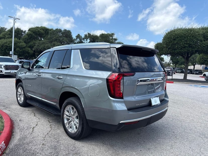 2023 GMC Yukon - Image 2