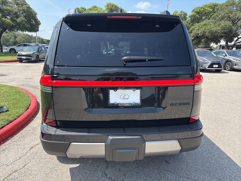 2025 LEXUS GX 550 - Image 3