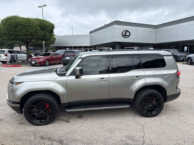 2024 LEXUS GX 550