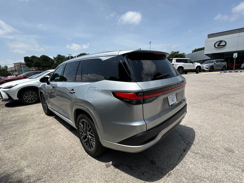 2026 LEXUS TX 350 - Image 2