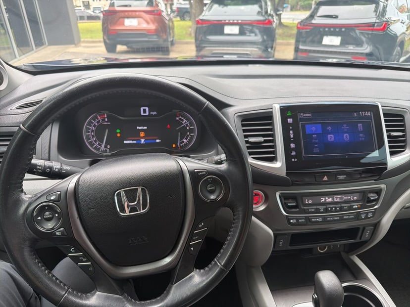 2016 Honda Pilot - Image 13
