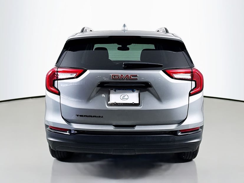 2023 GMC Terrain - Image 6