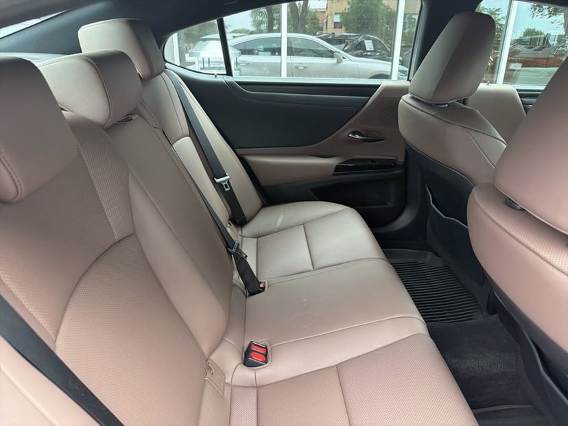 2024 LEXUS ES 350 - Image 9