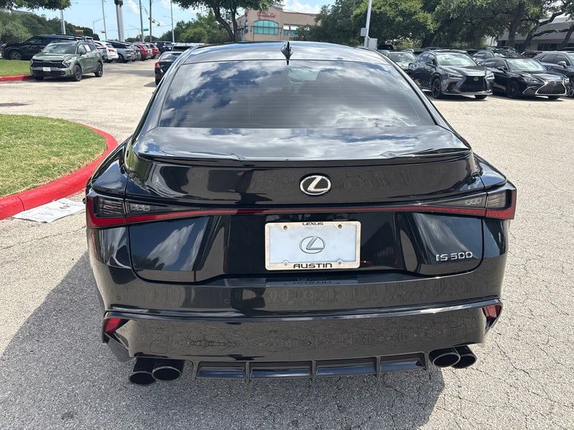 2024 LEXUS IS 500 - Image 3
