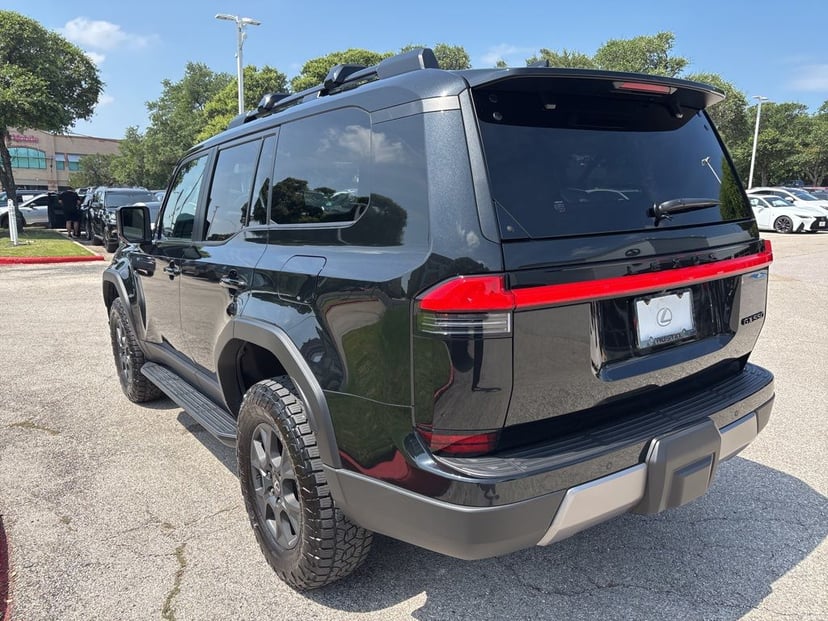 2025 LEXUS GX 550 - Image 2