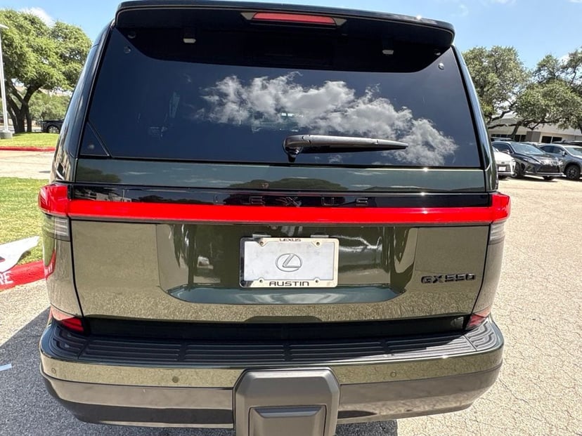 2024 LEXUS GX 550 - Image 3