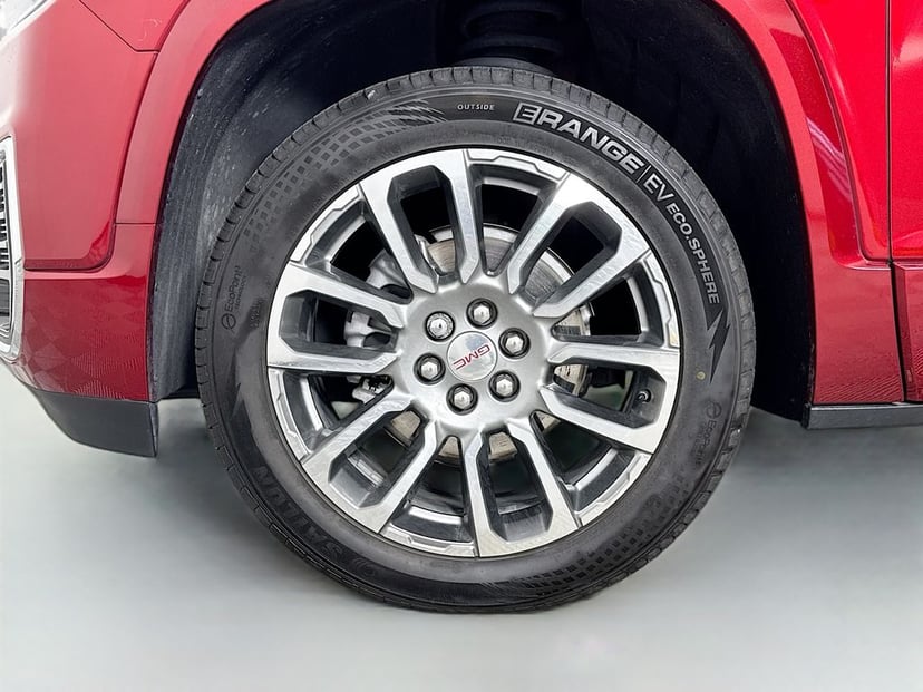 2022 GMC Acadia - Image 33