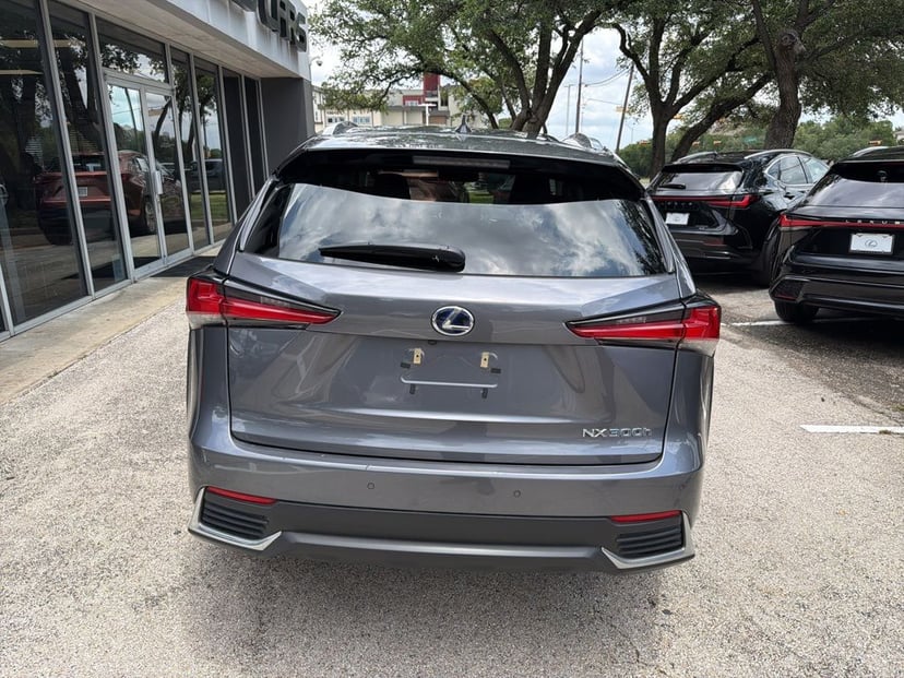 2021 LEXUS NX 300h - Image 6