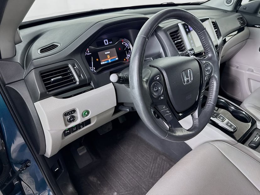2017 Honda Pilot - Image 9