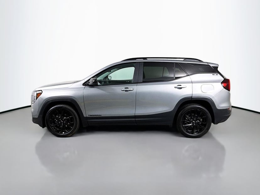 2023 GMC Terrain - Image 8