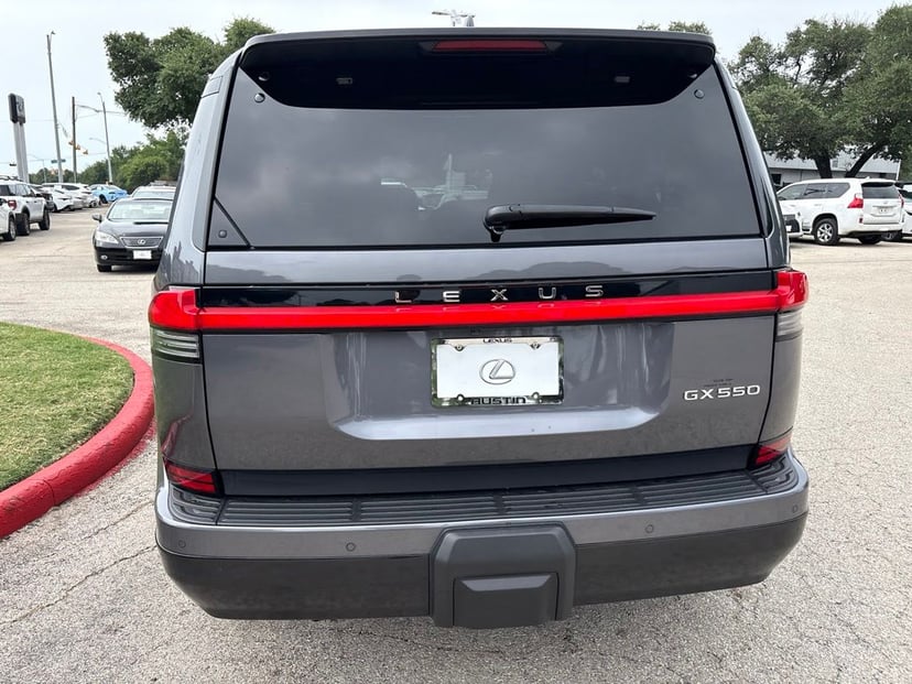 2025 LEXUS GX 550 - Image 3
