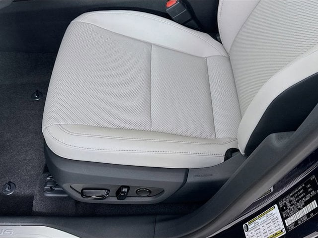2026 LEXUS RX - Image 20