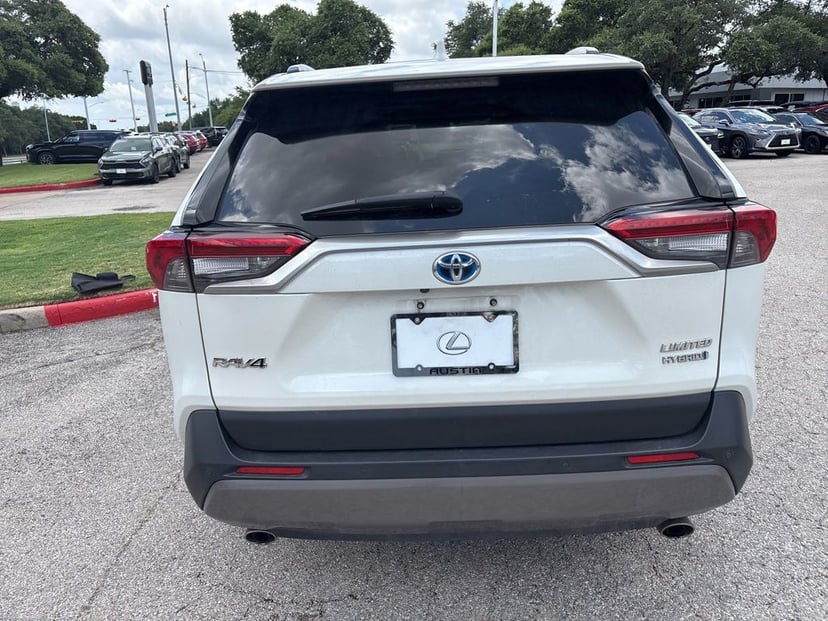 2019 Toyota RAV4 Hybrid - Image 3