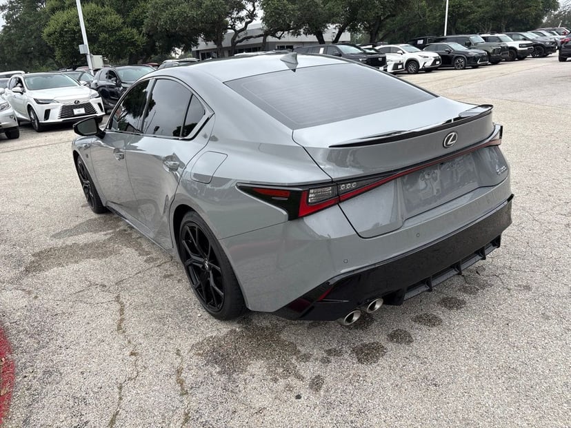 2025 LEXUS IS 500 - Image 2