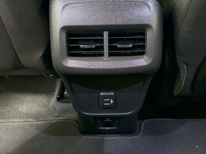 2023 GMC Terrain - Image 26