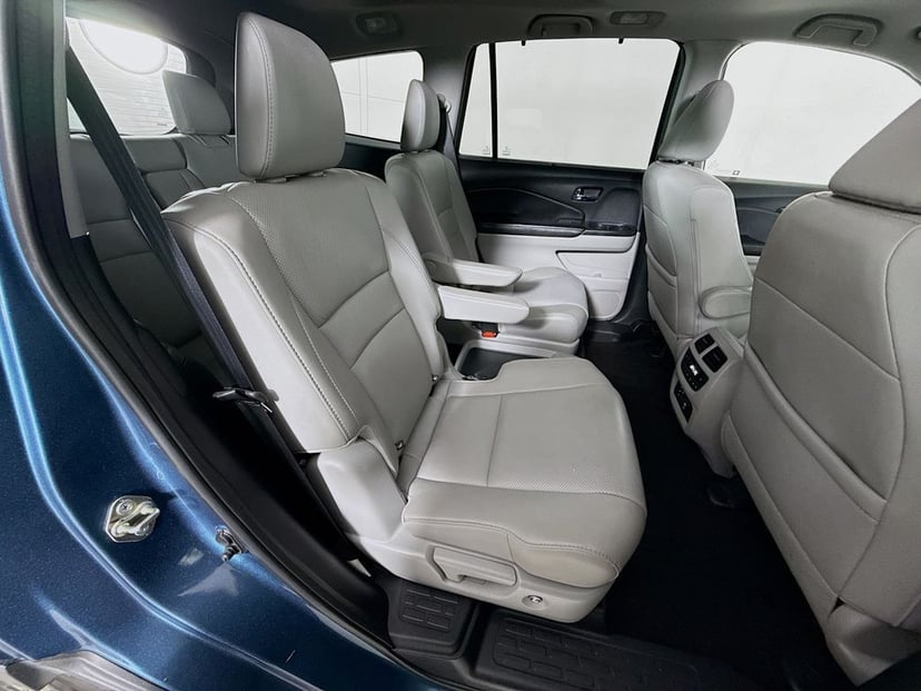 2017 Honda Pilot - Image 29