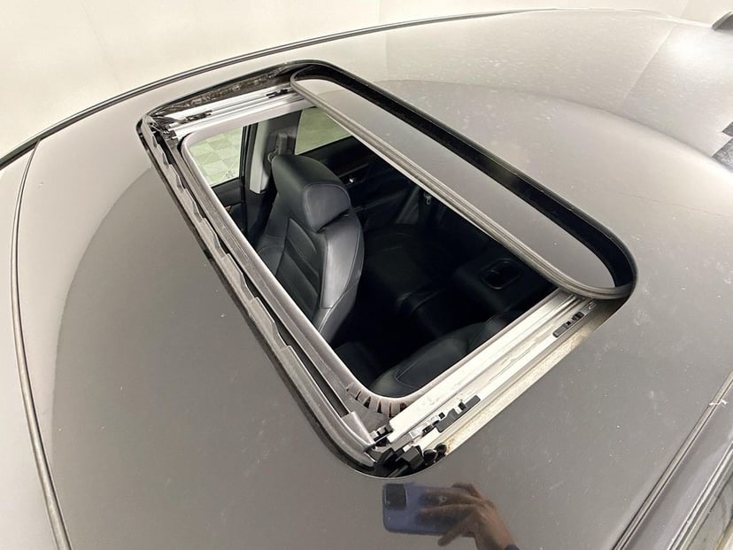 2017 Honda CR-V - Image 23