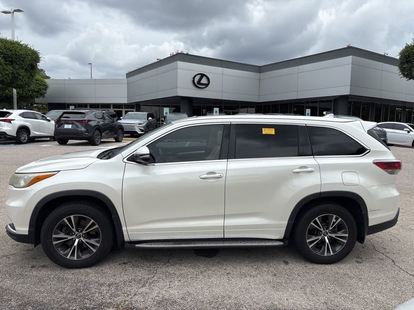 2016 Toyota Highlander