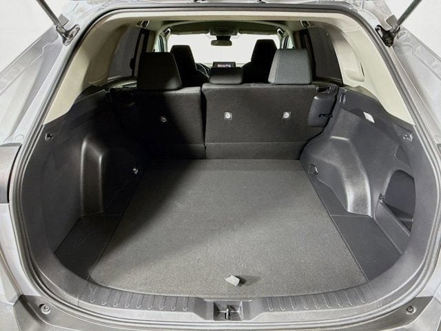 2022 Toyota RAV4 - Image 22
