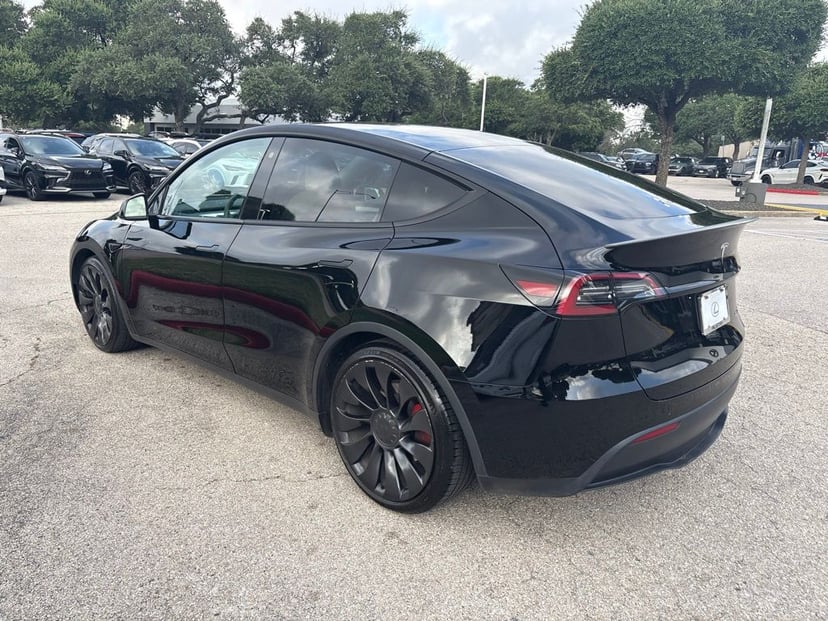 2023 Tesla Model Y - Image 2