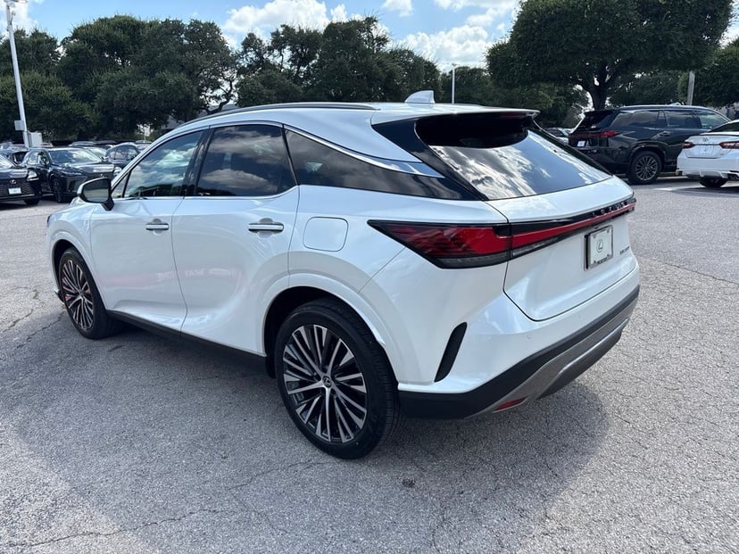 2025 LEXUS RX 350 - Image 2
