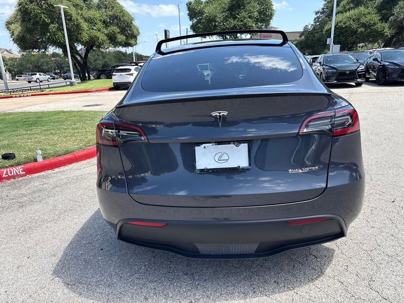 2023 Tesla Model Y - Image 3