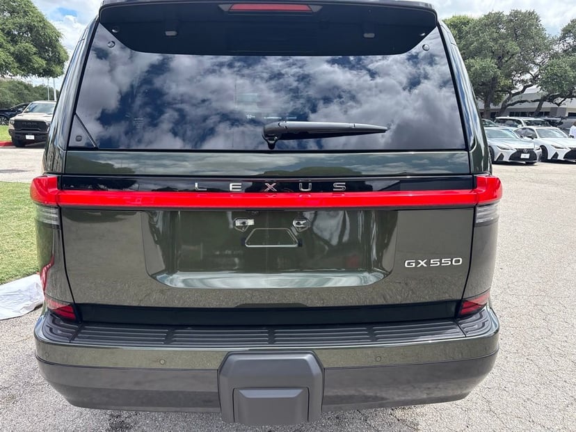 2026 LEXUS GX 550 - Image 3