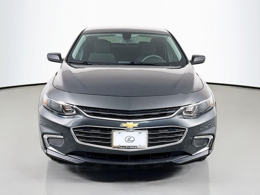2018 Chevrolet Malibu - Image 2