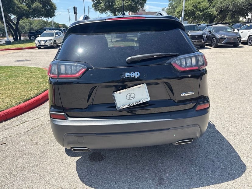 2019 Jeep Cherokee - Image 3