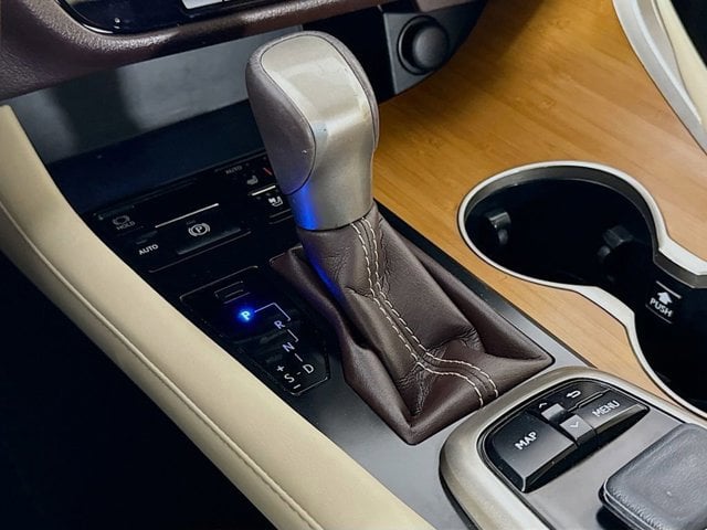2017 LEXUS RX 450h - Image 17