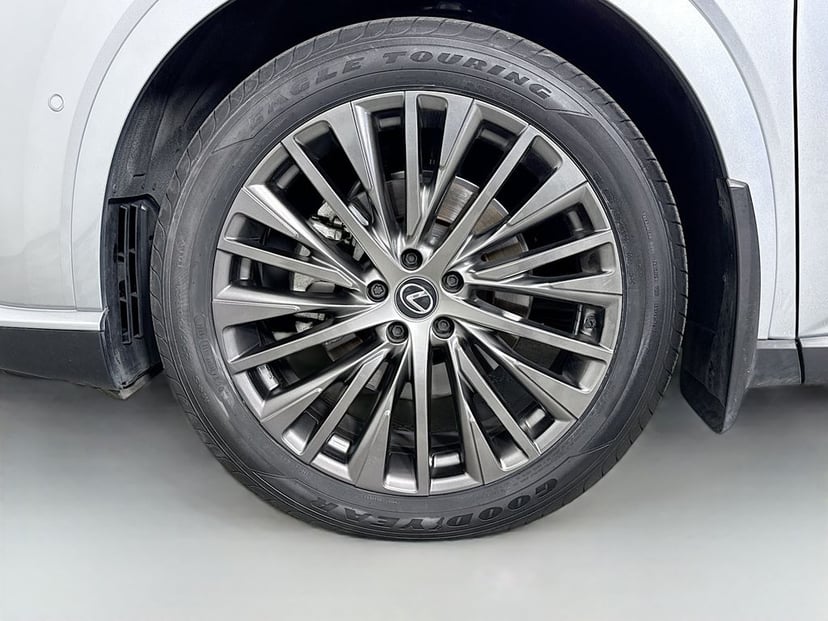 2024 LEXUS RX 350 - Image 32