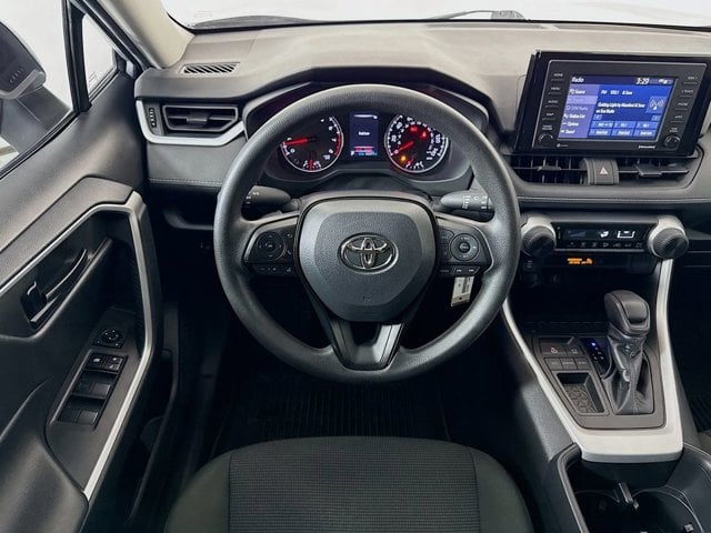 2022 Toyota RAV4 - Image 18