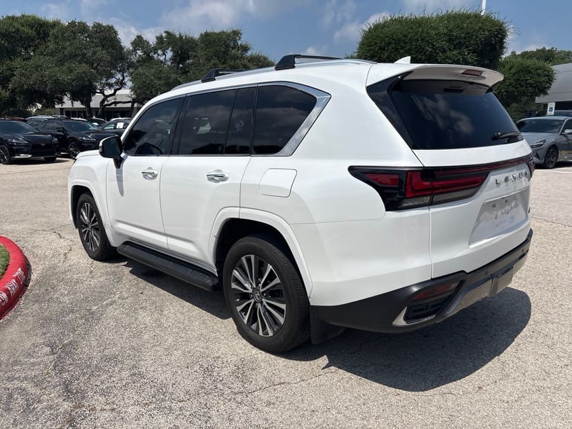 2022 LEXUS LX 600 - Image 2