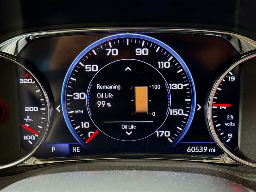 2022 GMC Acadia - Image 12