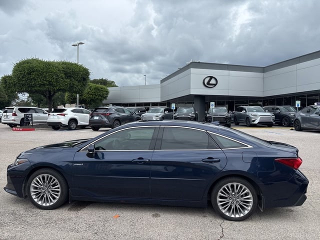 2019 Toyota Avalon Hybrid