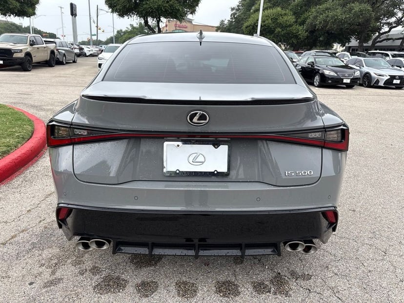 2025 LEXUS IS 500 - Image 3