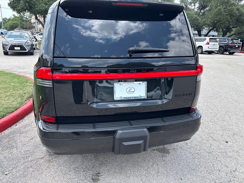 2024 LEXUS GX 550 - Image 3