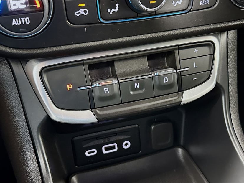 2023 GMC Terrain - Image 17