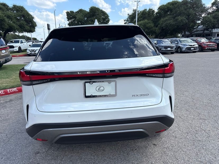 2025 LEXUS RX 350 - Image 3