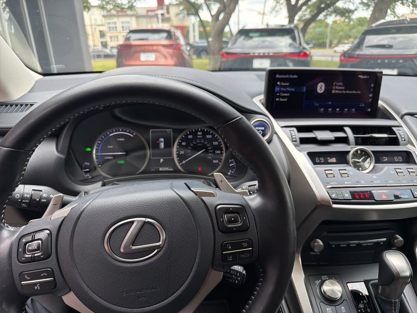 2021 LEXUS NX 300h - Image 11