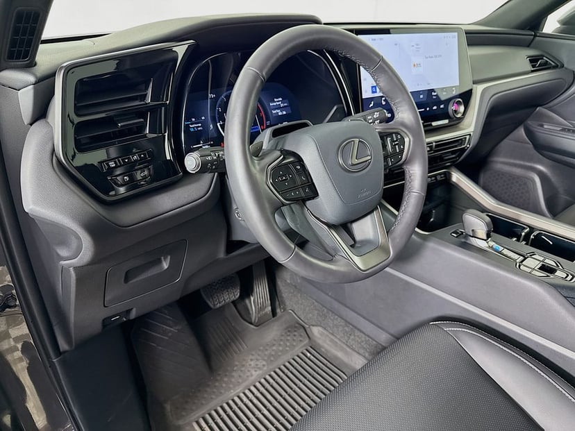 2025 LEXUS TX 350 - Image 8