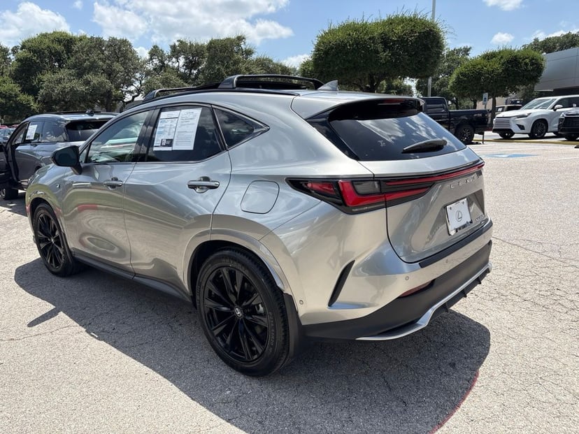 2025 LEXUS NX 450h+ - Image 2