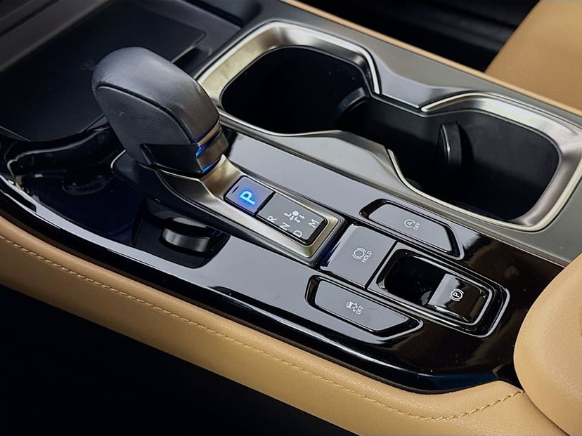 2024 LEXUS NX 250 - Image 17