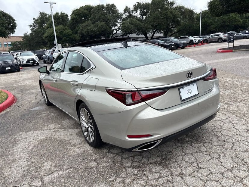 2019 LEXUS ES 350 - Image 2