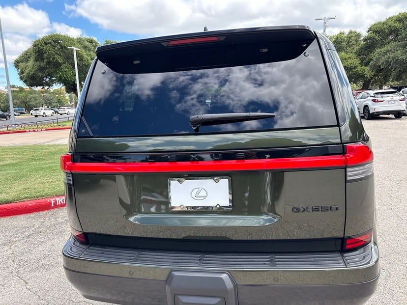 2025 LEXUS GX 550 - Image 2