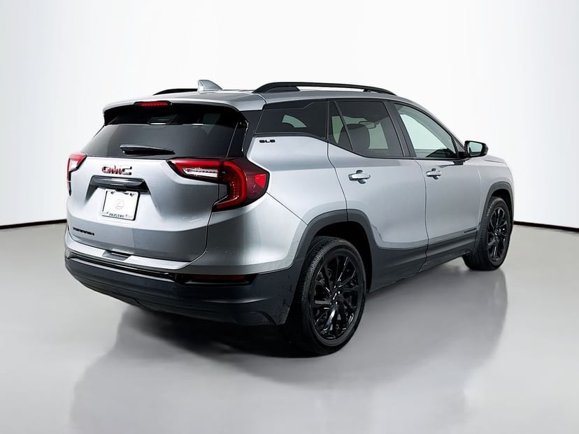 2023 GMC Terrain - Image 5