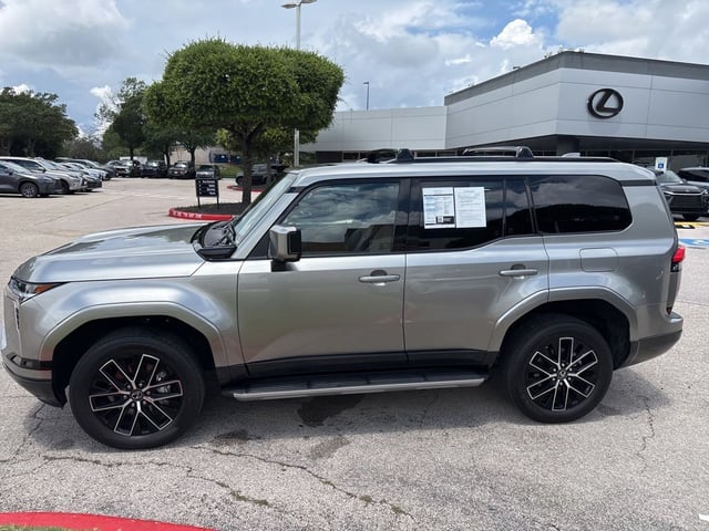 2024 LEXUS GX 550